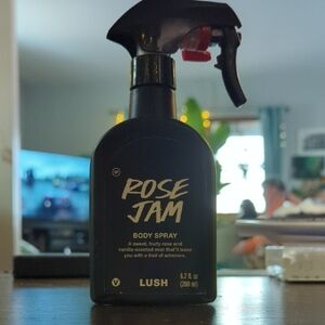 Lush Rose Jam Body Spray - Black